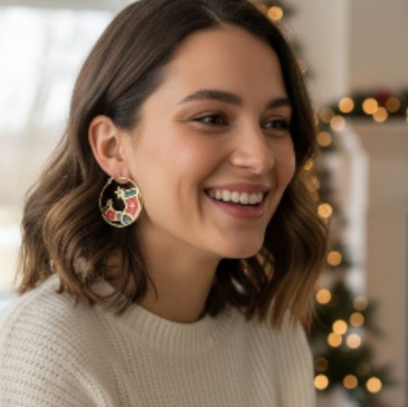 🎅NEW!!!  Christmas Stockings Earrings - Christmas Earrings Fashion 🎅 - Picture 2 of 6